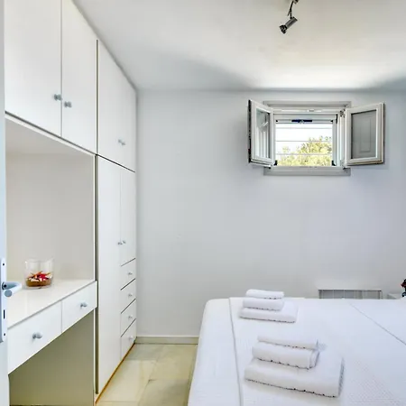 Dioni * Santa Maria (Paros)